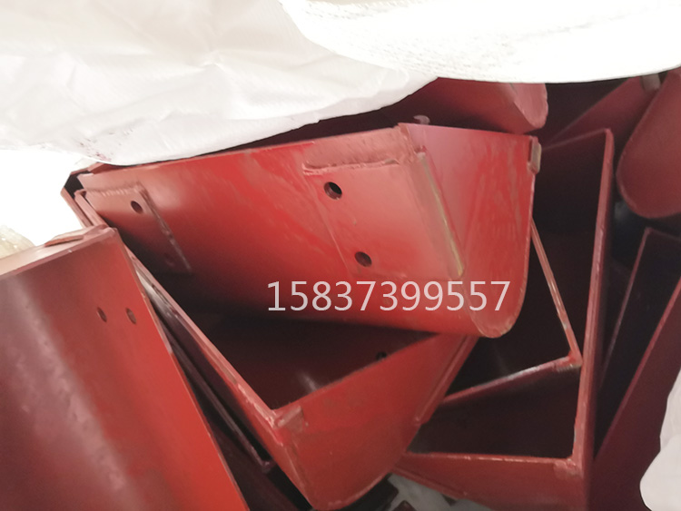 TH400提升機(jī)料斗